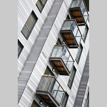 Modern Apartment At Slough Station, London In 18 Mins! Экстерьер фото